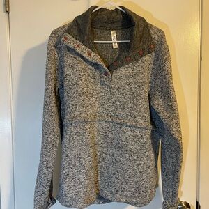 Latched Mama Perfect Nursing Pullover - L